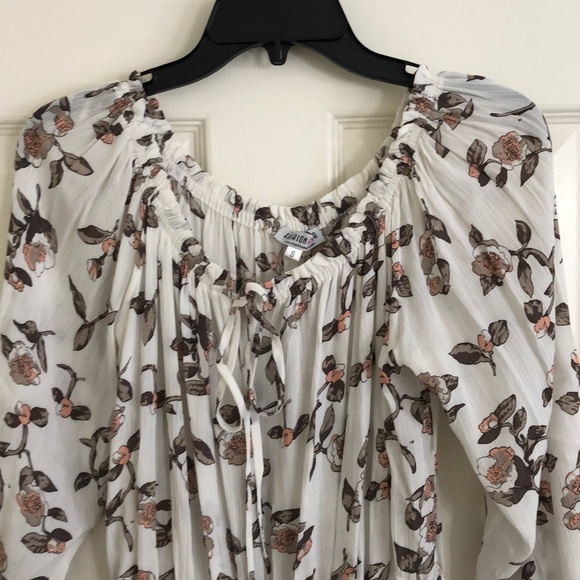 Romper - Picture 2 of 4